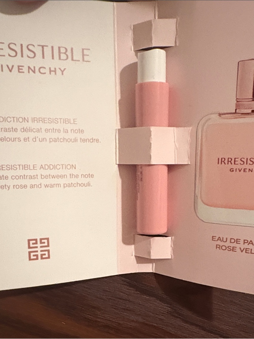Givenchy Rose Velvet - Picture 2 of 2